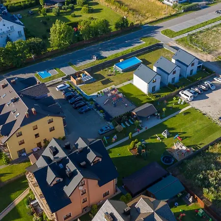 Venus Проживание в семье